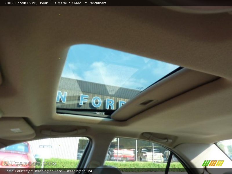 Pearl Blue Metallic / Medium Parchment 2002 Lincoln LS V6