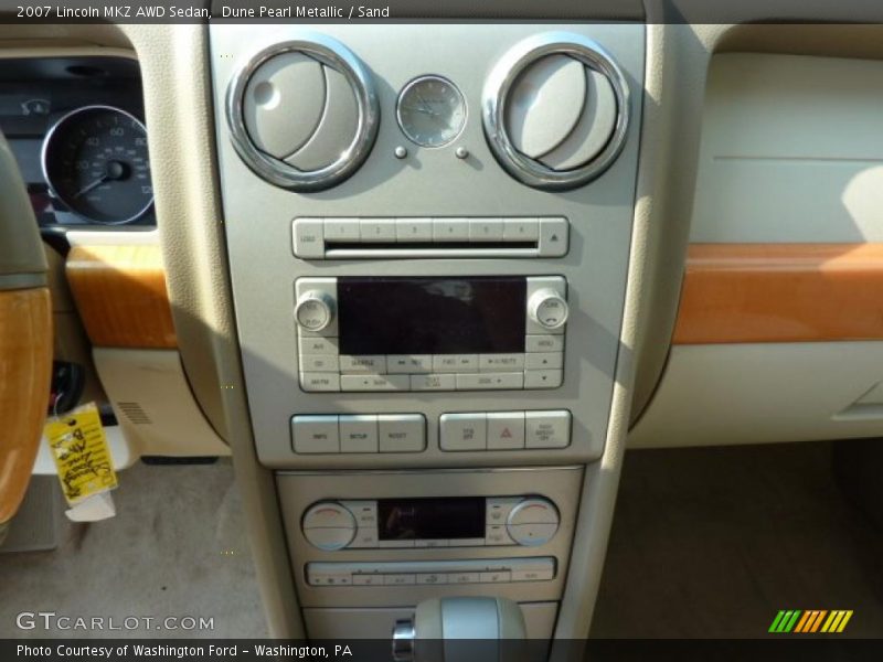 Dune Pearl Metallic / Sand 2007 Lincoln MKZ AWD Sedan