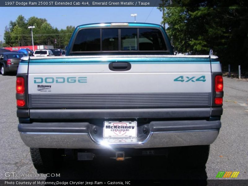 Emerald Green Metallic / Taupe 1997 Dodge Ram 2500 ST Extended Cab 4x4