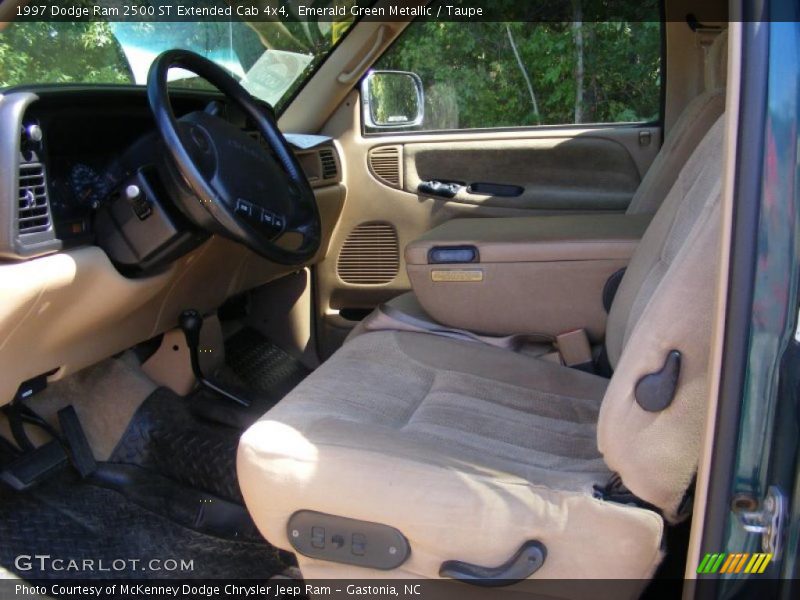 Emerald Green Metallic / Taupe 1997 Dodge Ram 2500 ST Extended Cab 4x4