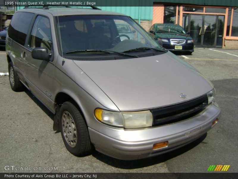 Heather Mist Metallic / Beige 1995 Nissan Quest XE