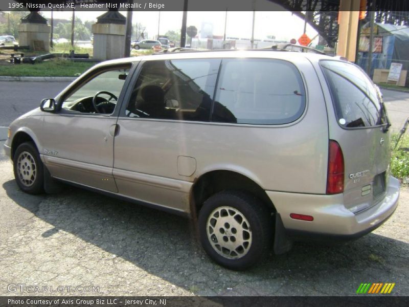 Heather Mist Metallic / Beige 1995 Nissan Quest XE