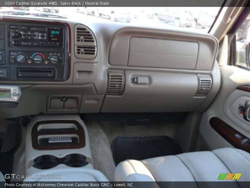 Sable Black / Neutral Shale 2000 Cadillac Escalade 4WD