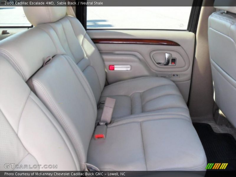 Sable Black / Neutral Shale 2000 Cadillac Escalade 4WD