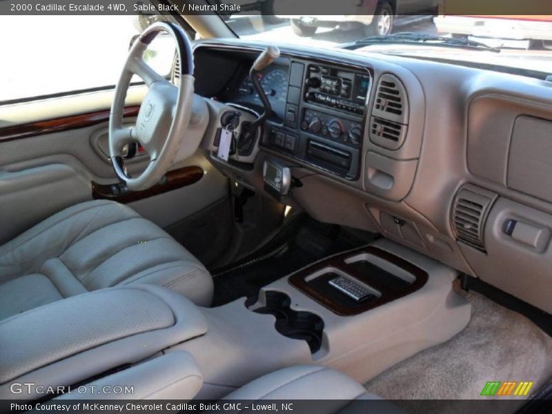 Sable Black / Neutral Shale 2000 Cadillac Escalade 4WD