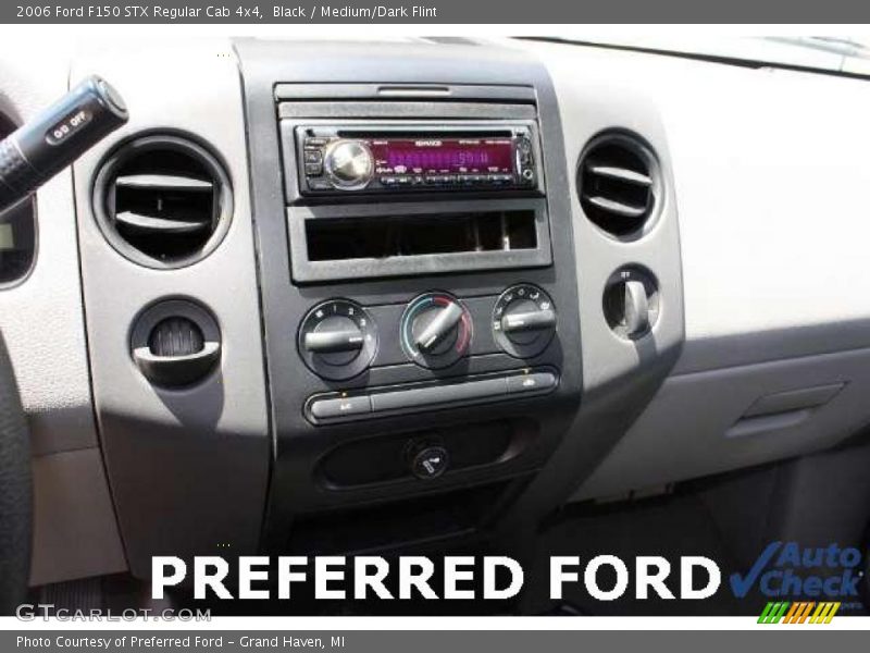 Black / Medium/Dark Flint 2006 Ford F150 STX Regular Cab 4x4