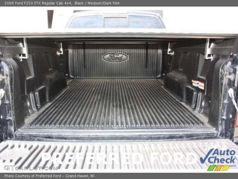 Black / Medium/Dark Flint 2006 Ford F150 STX Regular Cab 4x4