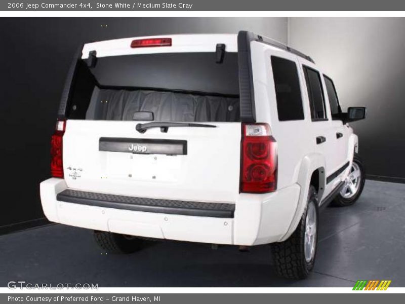 Stone White / Medium Slate Gray 2006 Jeep Commander 4x4