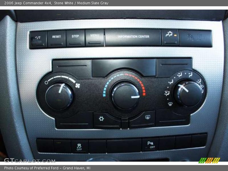 Stone White / Medium Slate Gray 2006 Jeep Commander 4x4