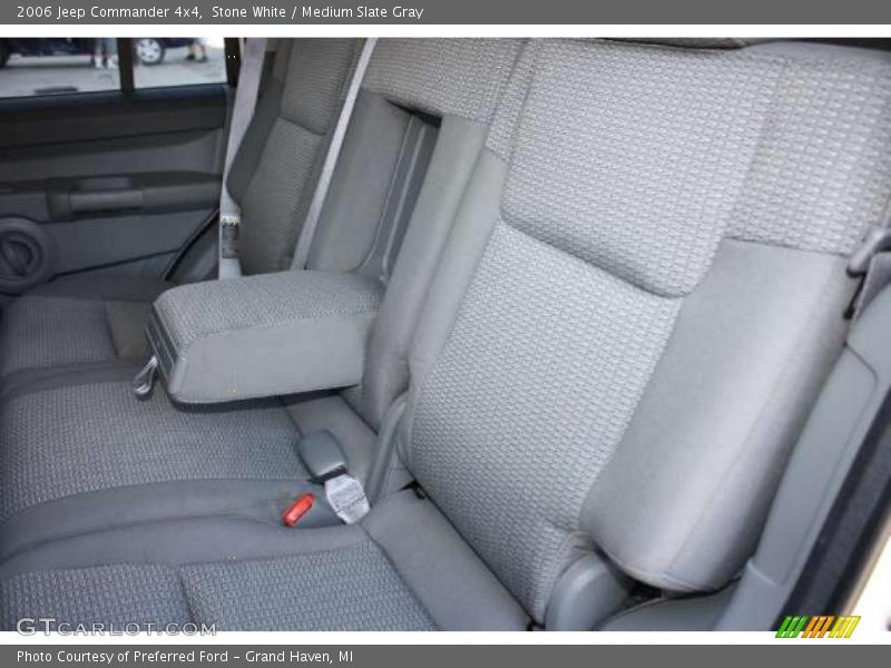Stone White / Medium Slate Gray 2006 Jeep Commander 4x4