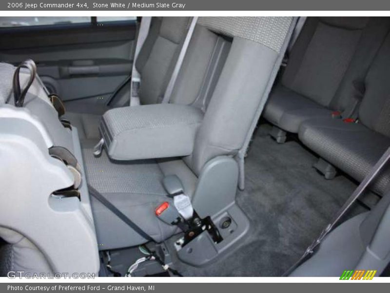 Stone White / Medium Slate Gray 2006 Jeep Commander 4x4