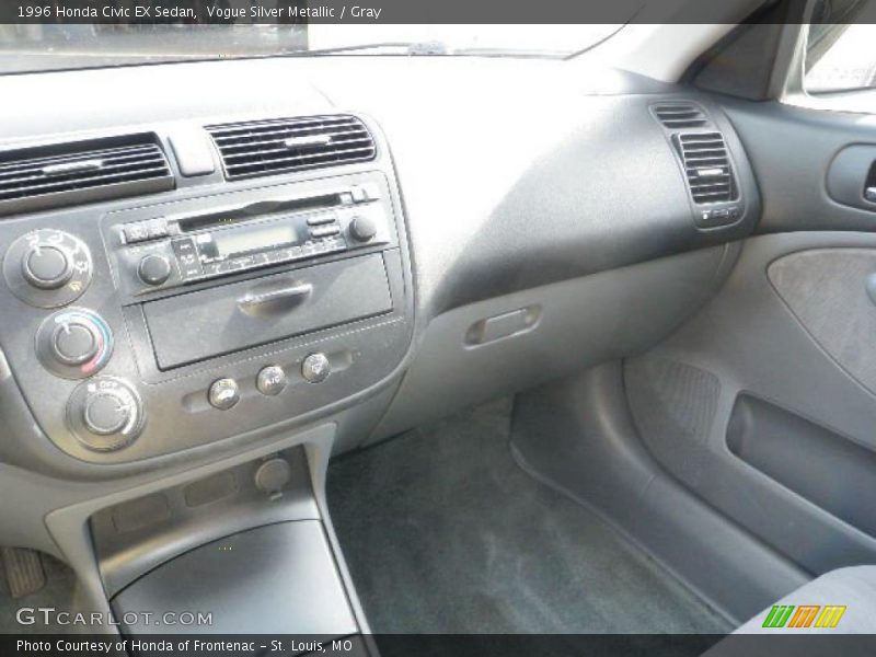 Vogue Silver Metallic / Gray 1996 Honda Civic EX Sedan