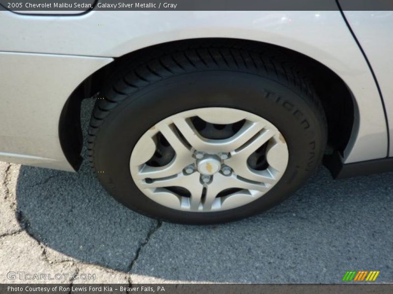 Galaxy Silver Metallic / Gray 2005 Chevrolet Malibu Sedan