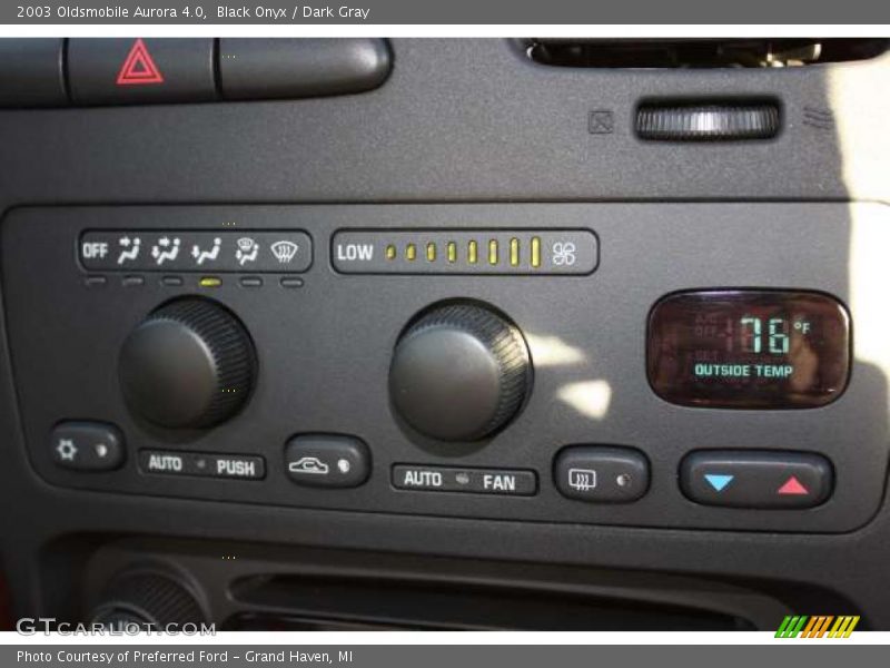 Black Onyx / Dark Gray 2003 Oldsmobile Aurora 4.0