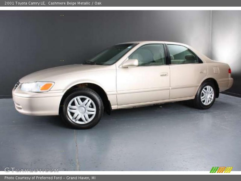 Cashmere Beige Metallic / Oak 2001 Toyota Camry LE