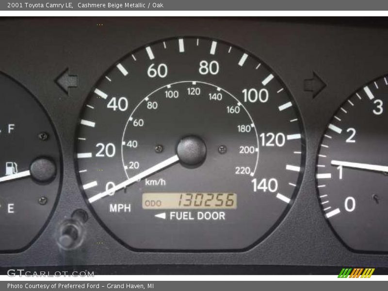 Cashmere Beige Metallic / Oak 2001 Toyota Camry LE