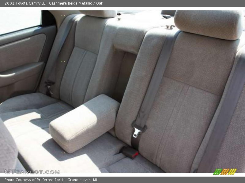 Cashmere Beige Metallic / Oak 2001 Toyota Camry LE