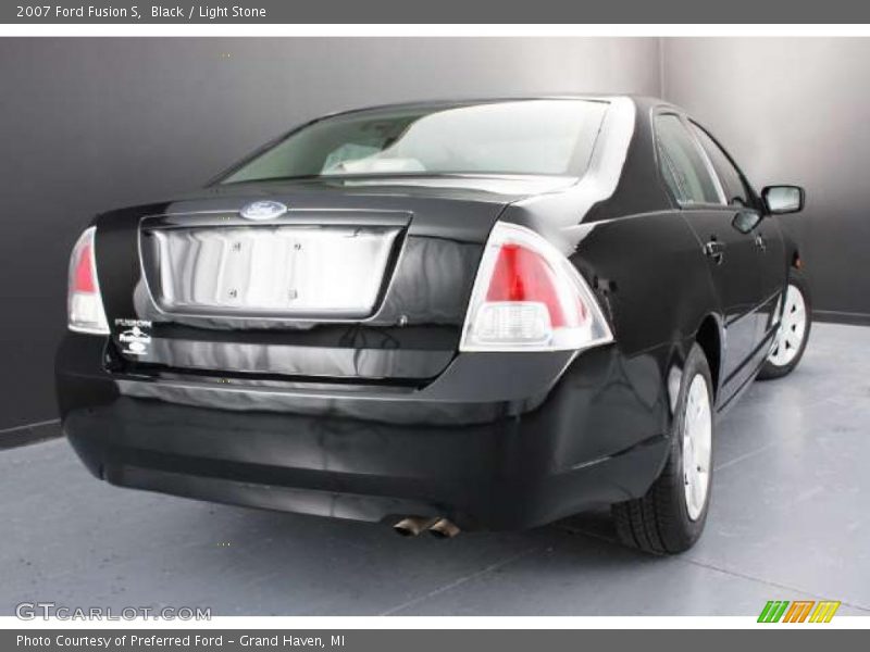 Black / Light Stone 2007 Ford Fusion S