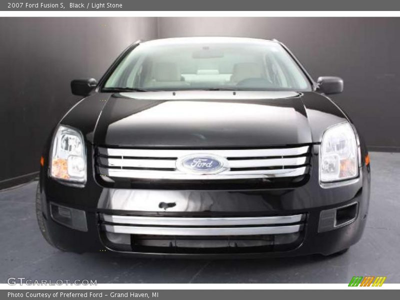 Black / Light Stone 2007 Ford Fusion S