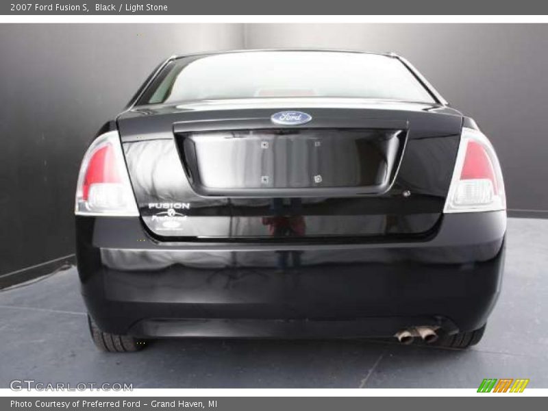 Black / Light Stone 2007 Ford Fusion S