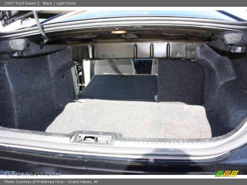 Black / Light Stone 2007 Ford Fusion S