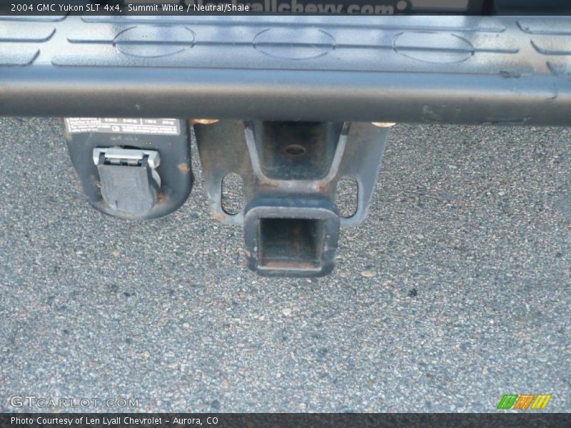 Summit White / Neutral/Shale 2004 GMC Yukon SLT 4x4