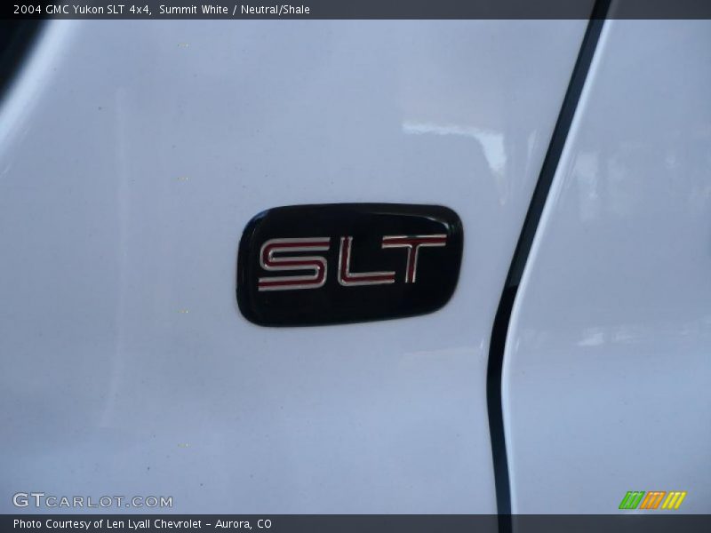 Summit White / Neutral/Shale 2004 GMC Yukon SLT 4x4