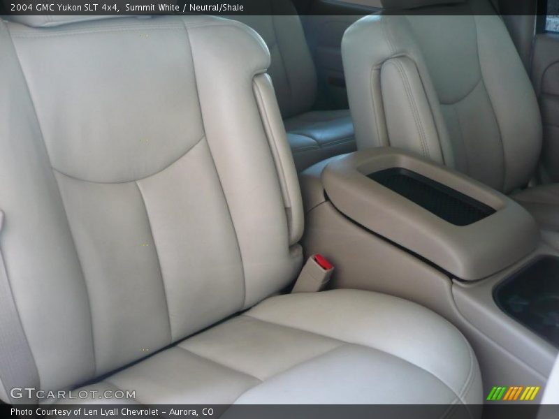 Summit White / Neutral/Shale 2004 GMC Yukon SLT 4x4