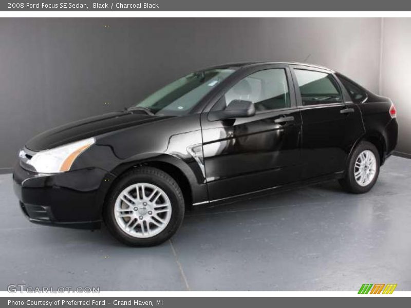 Black / Charcoal Black 2008 Ford Focus SE Sedan