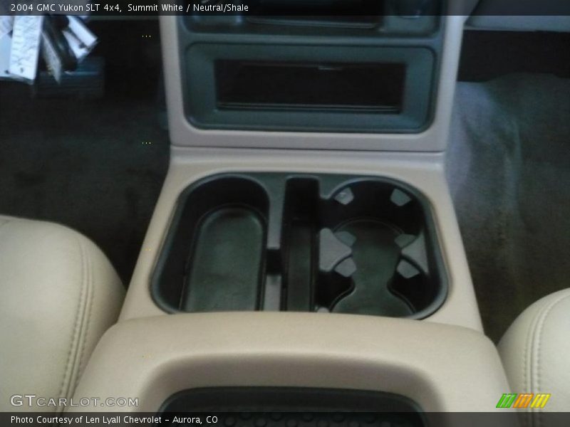 Summit White / Neutral/Shale 2004 GMC Yukon SLT 4x4