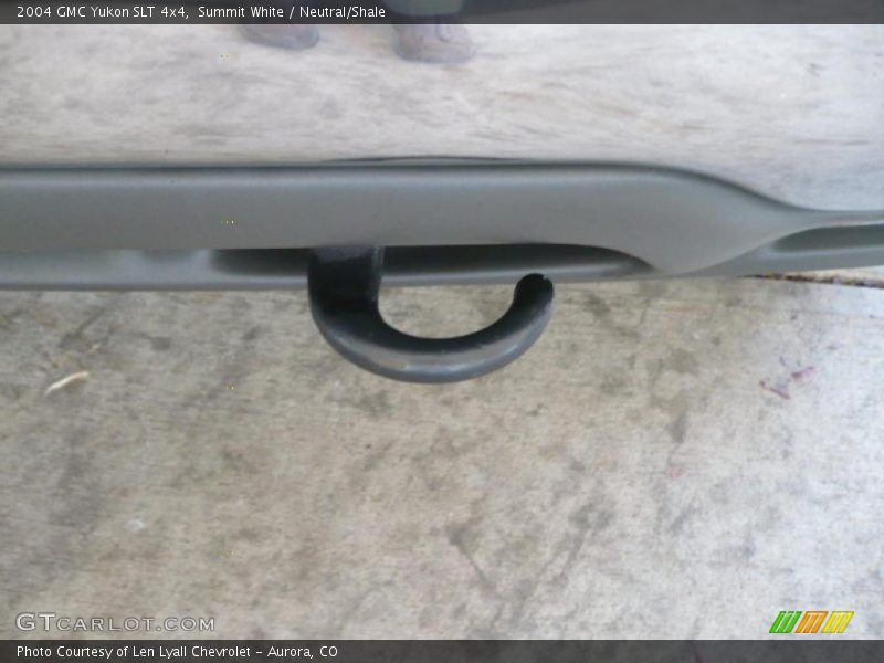 Summit White / Neutral/Shale 2004 GMC Yukon SLT 4x4