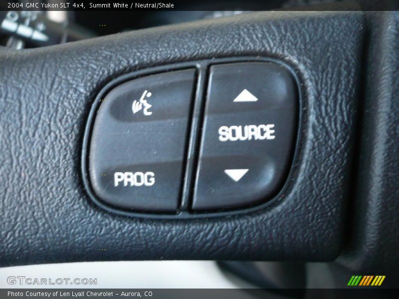 Summit White / Neutral/Shale 2004 GMC Yukon SLT 4x4