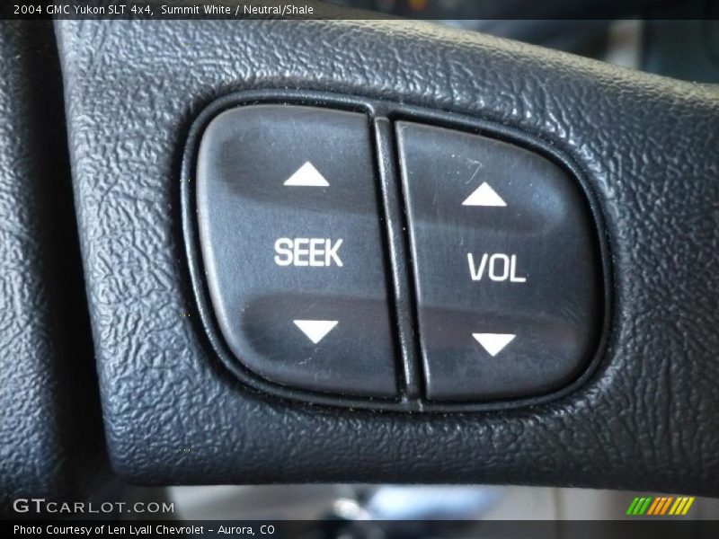 Summit White / Neutral/Shale 2004 GMC Yukon SLT 4x4