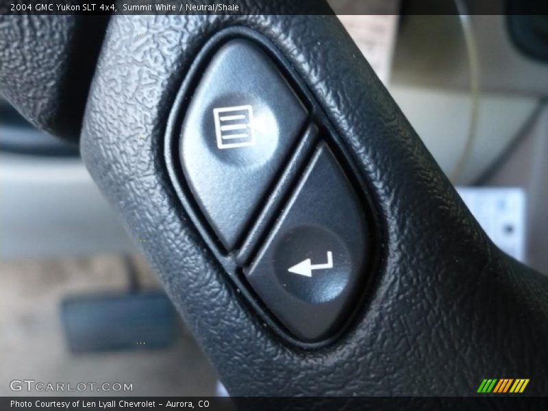 Summit White / Neutral/Shale 2004 GMC Yukon SLT 4x4