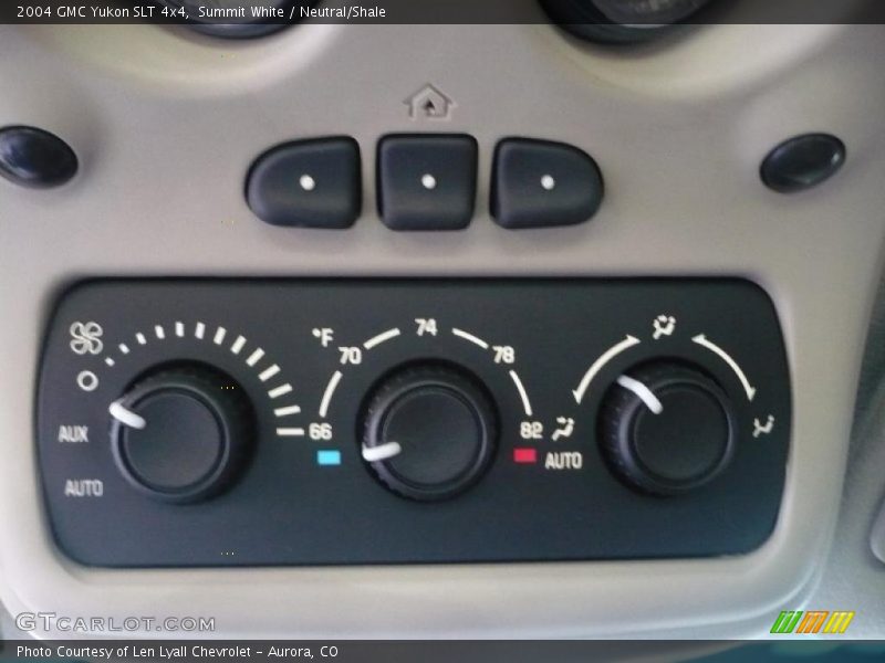 Summit White / Neutral/Shale 2004 GMC Yukon SLT 4x4