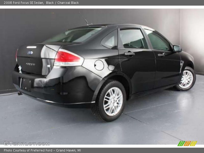 Black / Charcoal Black 2008 Ford Focus SE Sedan
