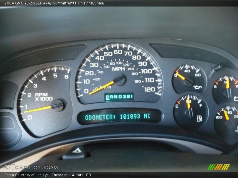 Summit White / Neutral/Shale 2004 GMC Yukon SLT 4x4