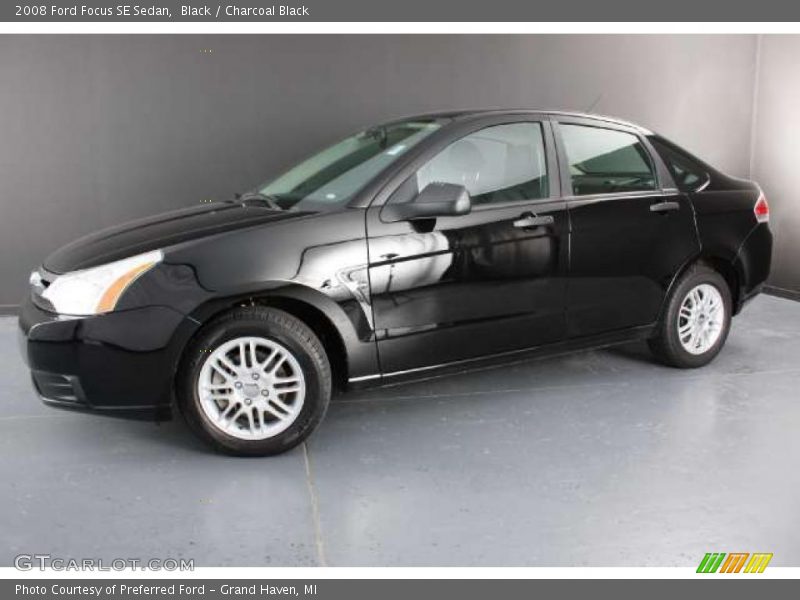 Black / Charcoal Black 2008 Ford Focus SE Sedan
