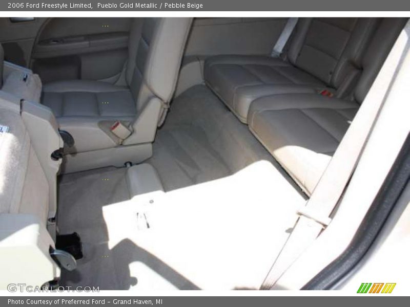 Pueblo Gold Metallic / Pebble Beige 2006 Ford Freestyle Limited