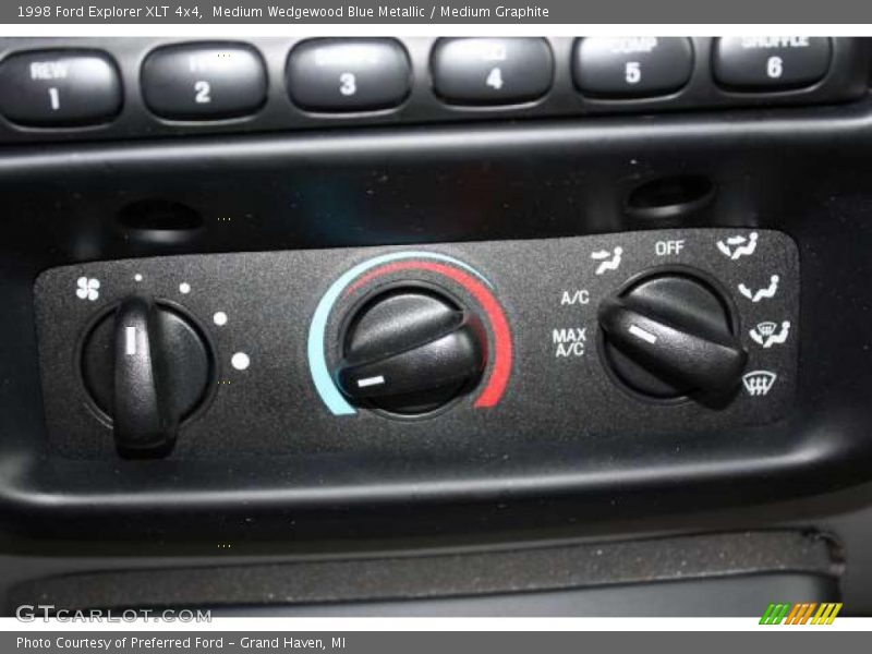 Medium Wedgewood Blue Metallic / Medium Graphite 1998 Ford Explorer XLT 4x4