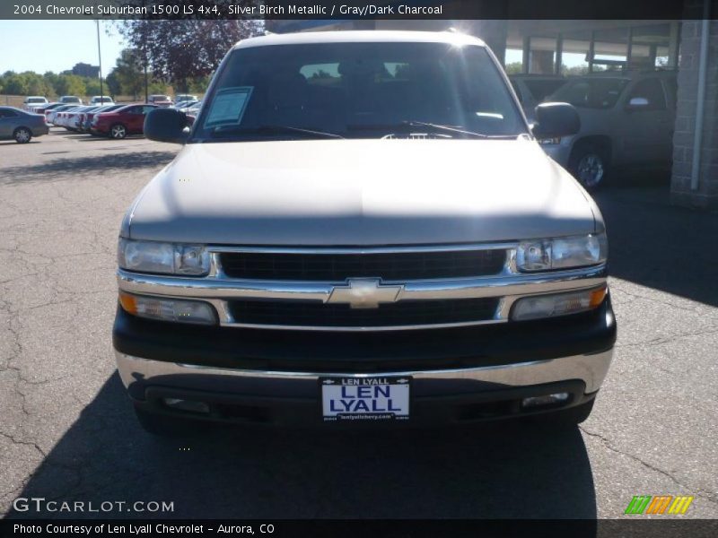 Silver Birch Metallic / Gray/Dark Charcoal 2004 Chevrolet Suburban 1500 LS 4x4