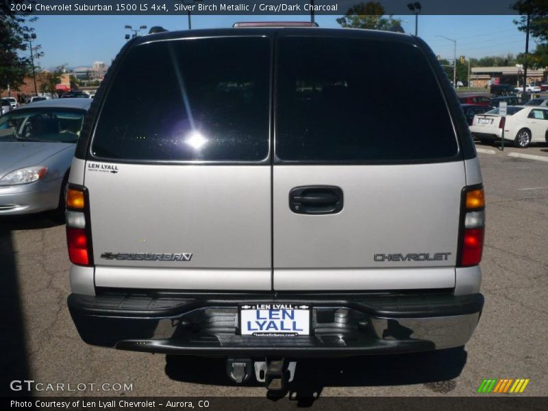 Silver Birch Metallic / Gray/Dark Charcoal 2004 Chevrolet Suburban 1500 LS 4x4