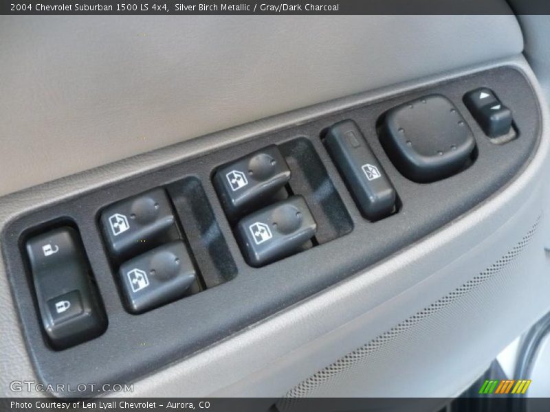 Silver Birch Metallic / Gray/Dark Charcoal 2004 Chevrolet Suburban 1500 LS 4x4