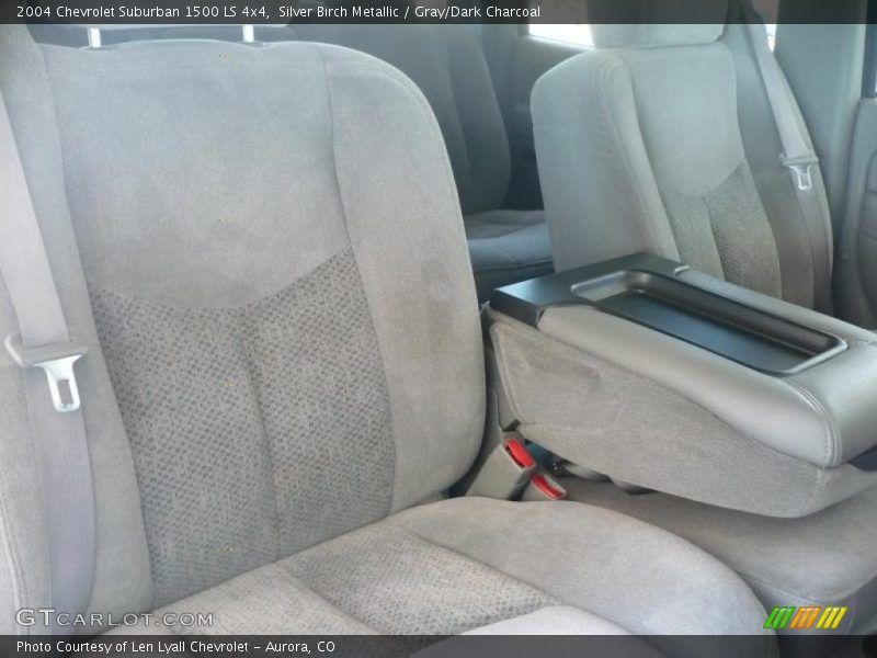 Silver Birch Metallic / Gray/Dark Charcoal 2004 Chevrolet Suburban 1500 LS 4x4