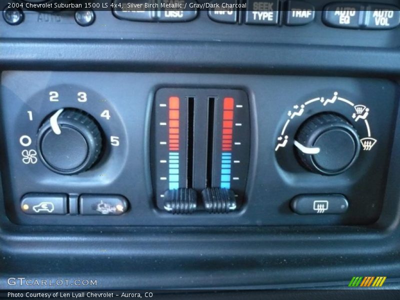 Silver Birch Metallic / Gray/Dark Charcoal 2004 Chevrolet Suburban 1500 LS 4x4