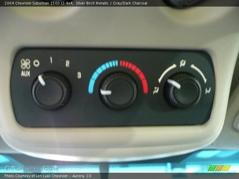 Silver Birch Metallic / Gray/Dark Charcoal 2004 Chevrolet Suburban 1500 LS 4x4