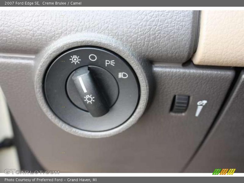 Creme Brulee / Camel 2007 Ford Edge SE