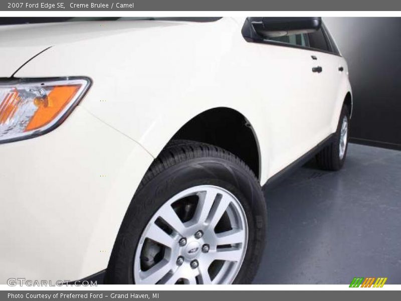 Creme Brulee / Camel 2007 Ford Edge SE