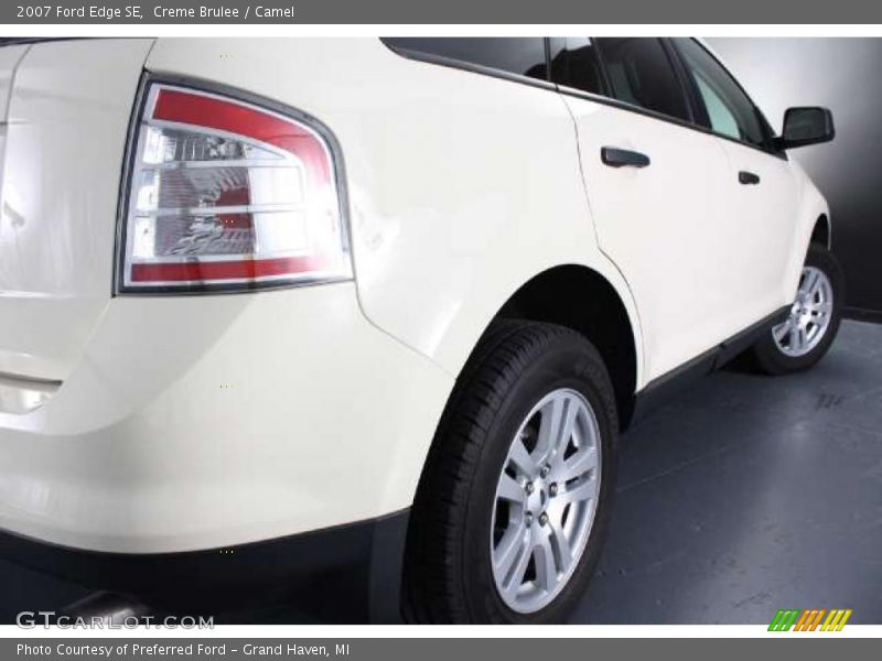 Creme Brulee / Camel 2007 Ford Edge SE