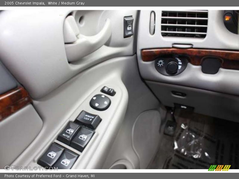 White / Medium Gray 2005 Chevrolet Impala